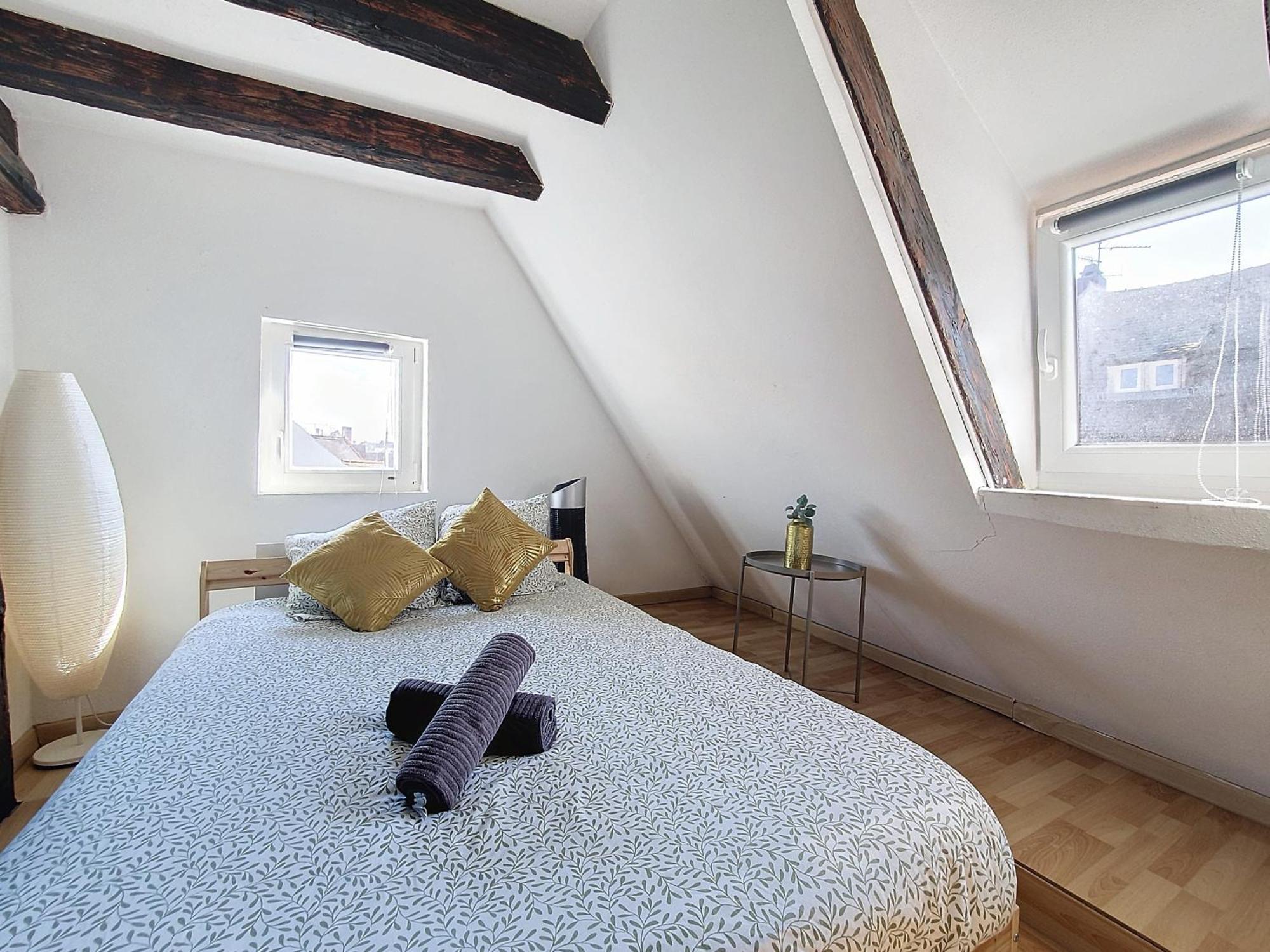 Appartement Tonneau - Hypercentre - Cathedrale - Authentique - Duplex